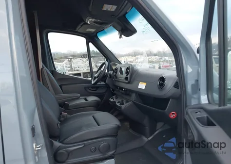 2024 Mercedes-Benz Sprinter 2500 Standard Roof 4-Cyl Diesel Ho from USA, damaged, VIN W1W4NBHY2RP667170